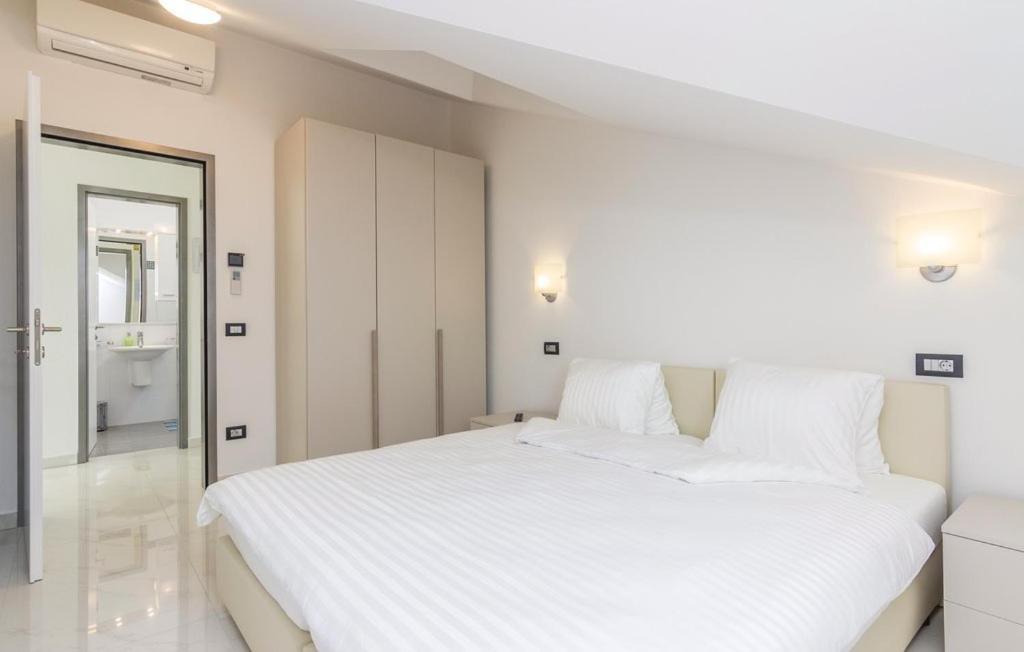 Funtana Appartements An Der 1 Reihe Vom Meer エクステリア 写真