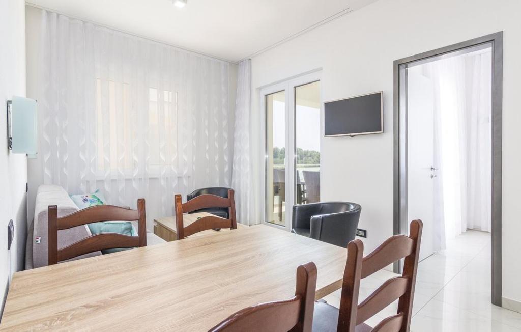 Funtana Appartements An Der 1 Reihe Vom Meer エクステリア 写真