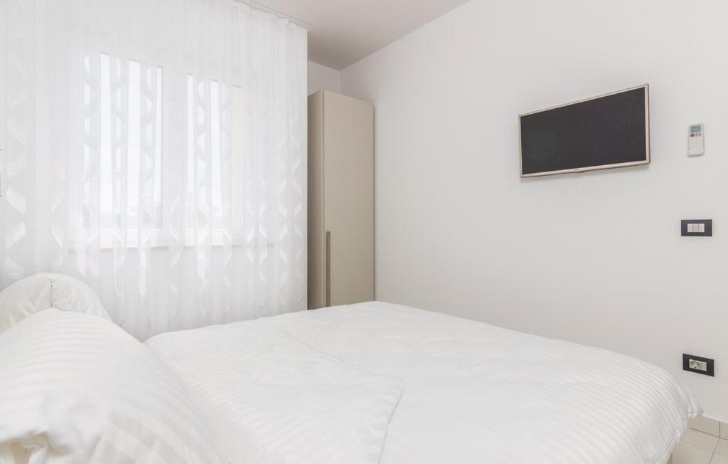 Funtana Appartements An Der 1 Reihe Vom Meer エクステリア 写真